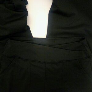 Black‎ wide leg yoga pants NWOT Size L